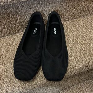 Vivaia Women's Black Flats Size 39.5